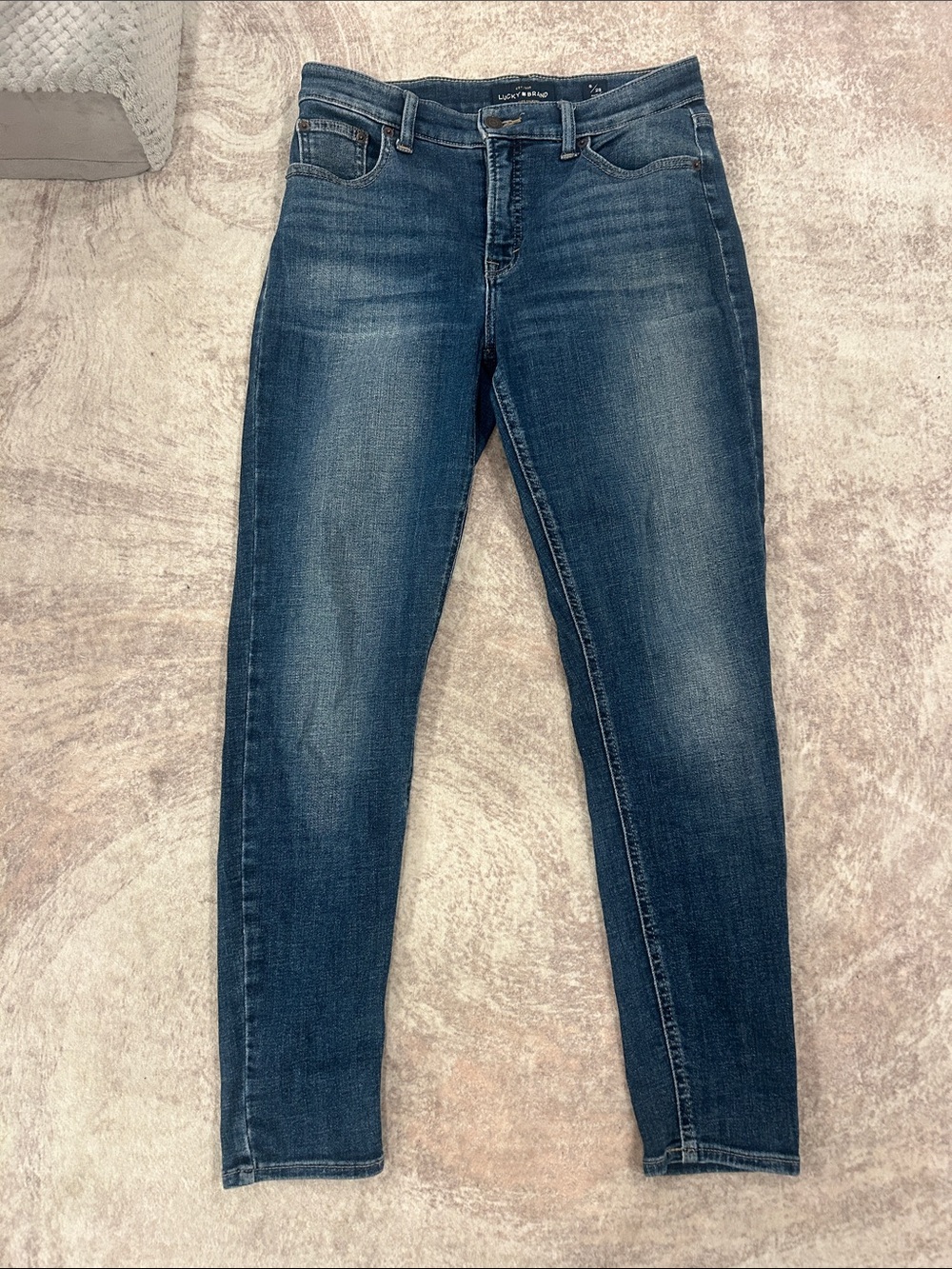 Lucky Skinny Stretch Jeans in Dark Blue Wash